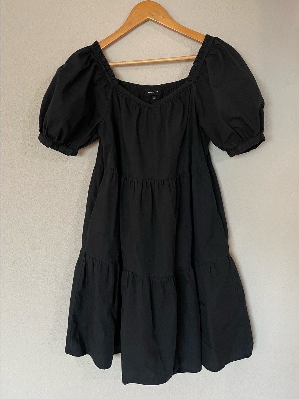 Who What Wear Black Puff Sleeve Tiered Mini Dress